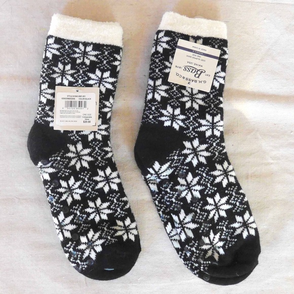 Bundle of 2 NWT Bass Woman One Size Cozy Slipper Sock - Picture 1 of 10